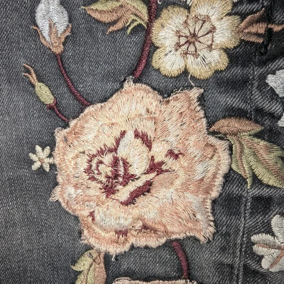 Driftwood Floral Jackie Jeans - Picture 4 of 7